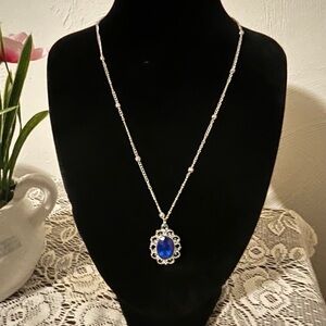 Elegant Blue Pendant Necklace